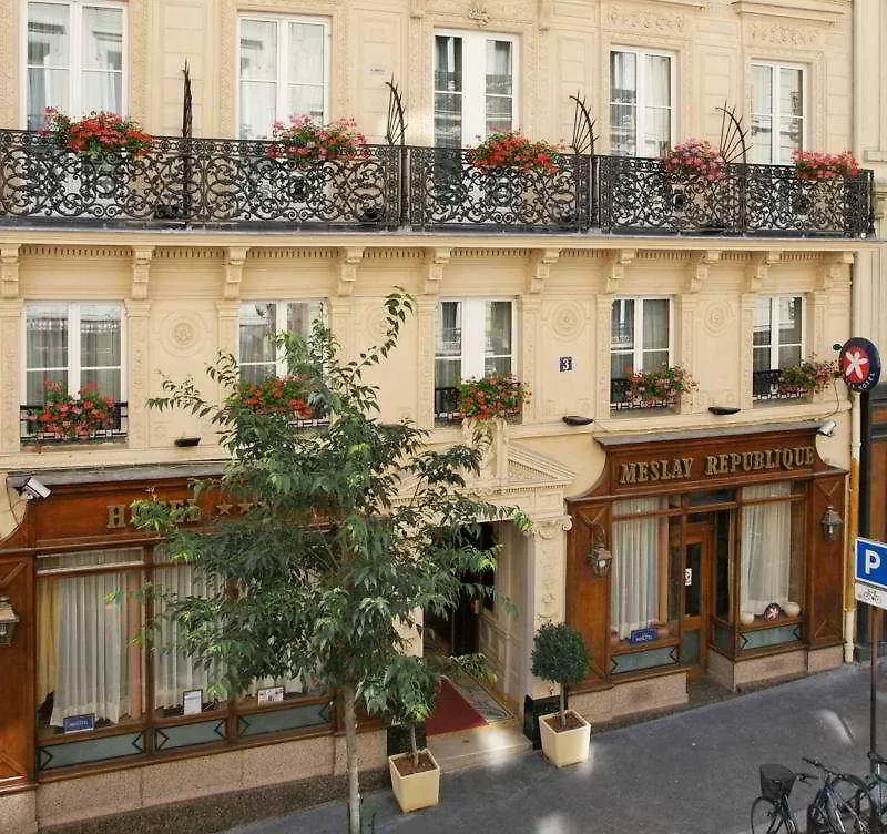 ***  Hotel Meslay Republique Paris France
