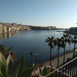 Seafront Akwador Μάλτα