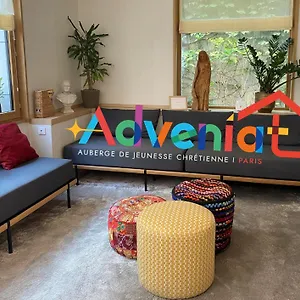 Adveniat Хостел