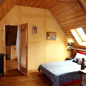 Bretagne Atypique, Dans Un Ancien Couvent Camlez