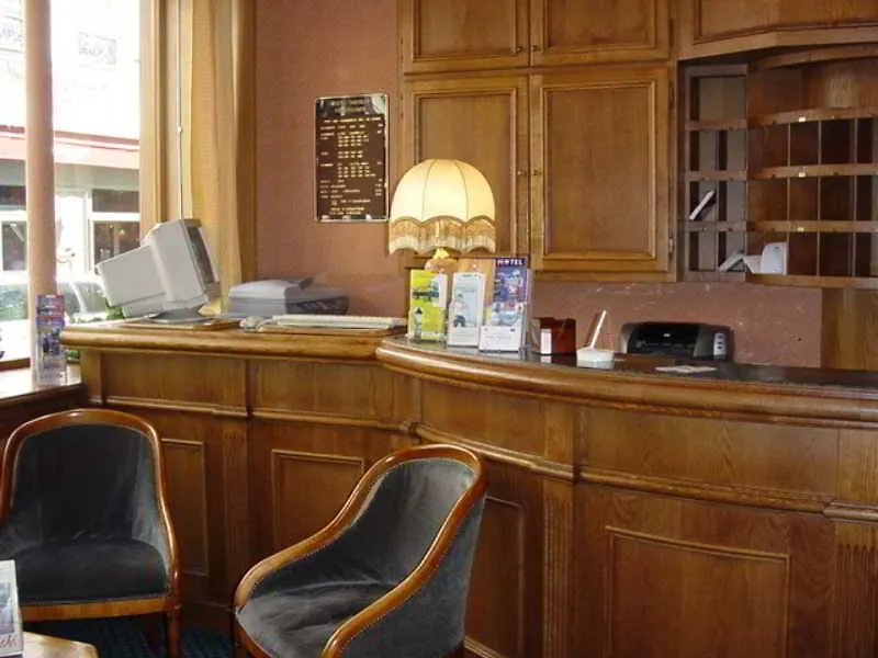 ***  Hotel Meslay Republique Paris France